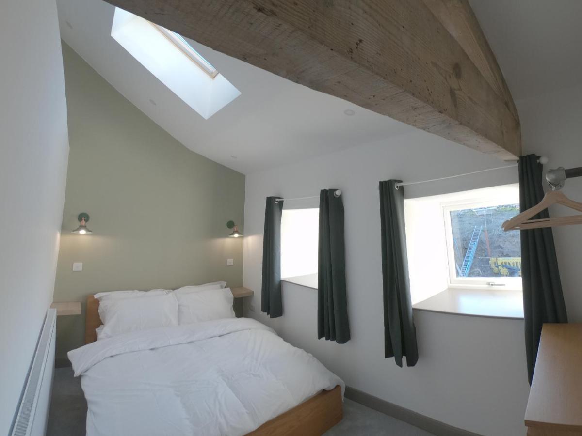 Unique Barn Conversion In Saddleworth Олдхам Экстерьер фото